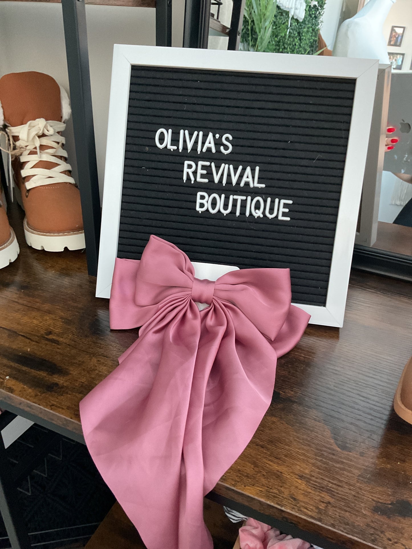 Elizabeth Satin Bow