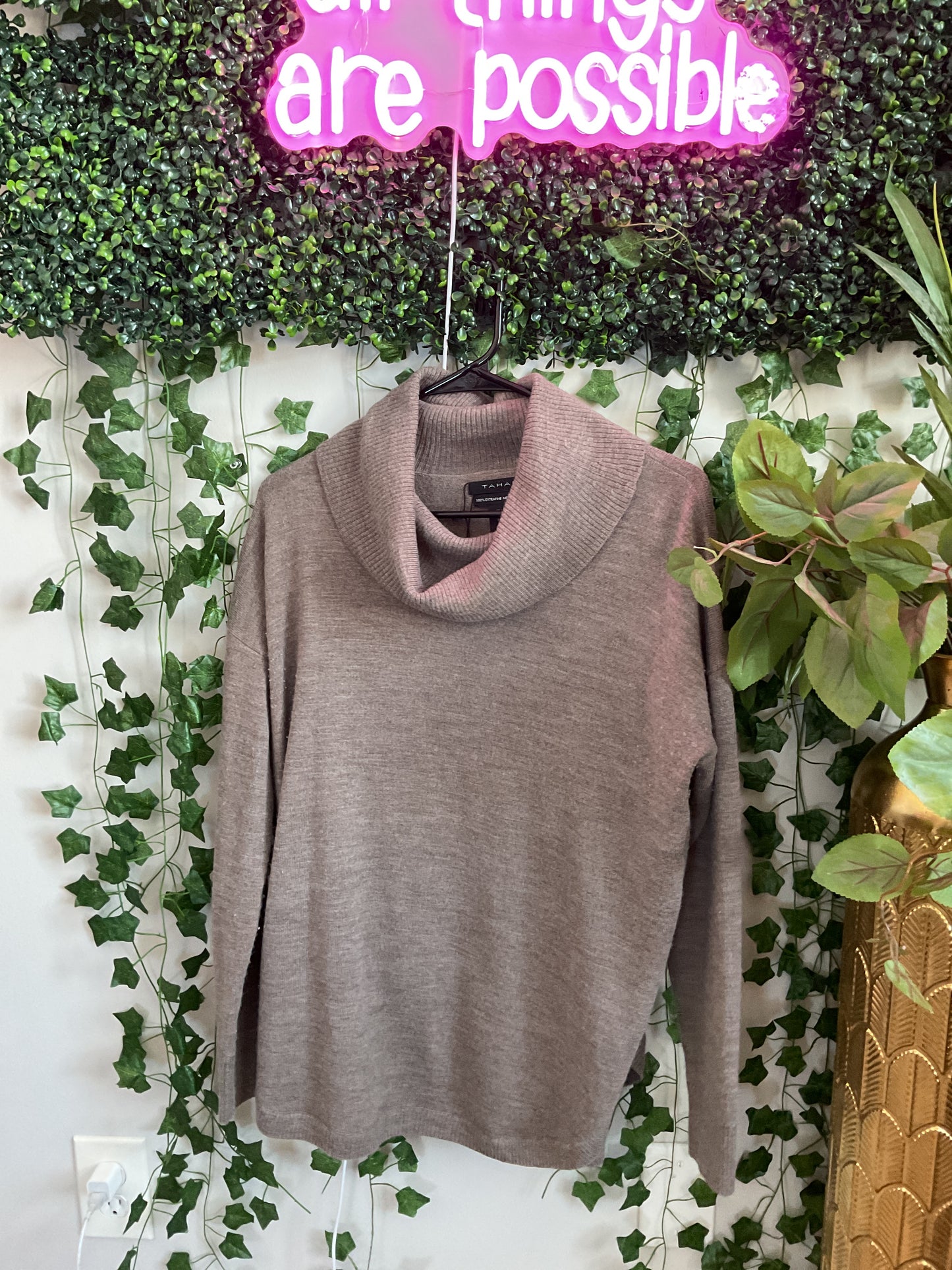 Tahari Scoop Sweater Brown GW