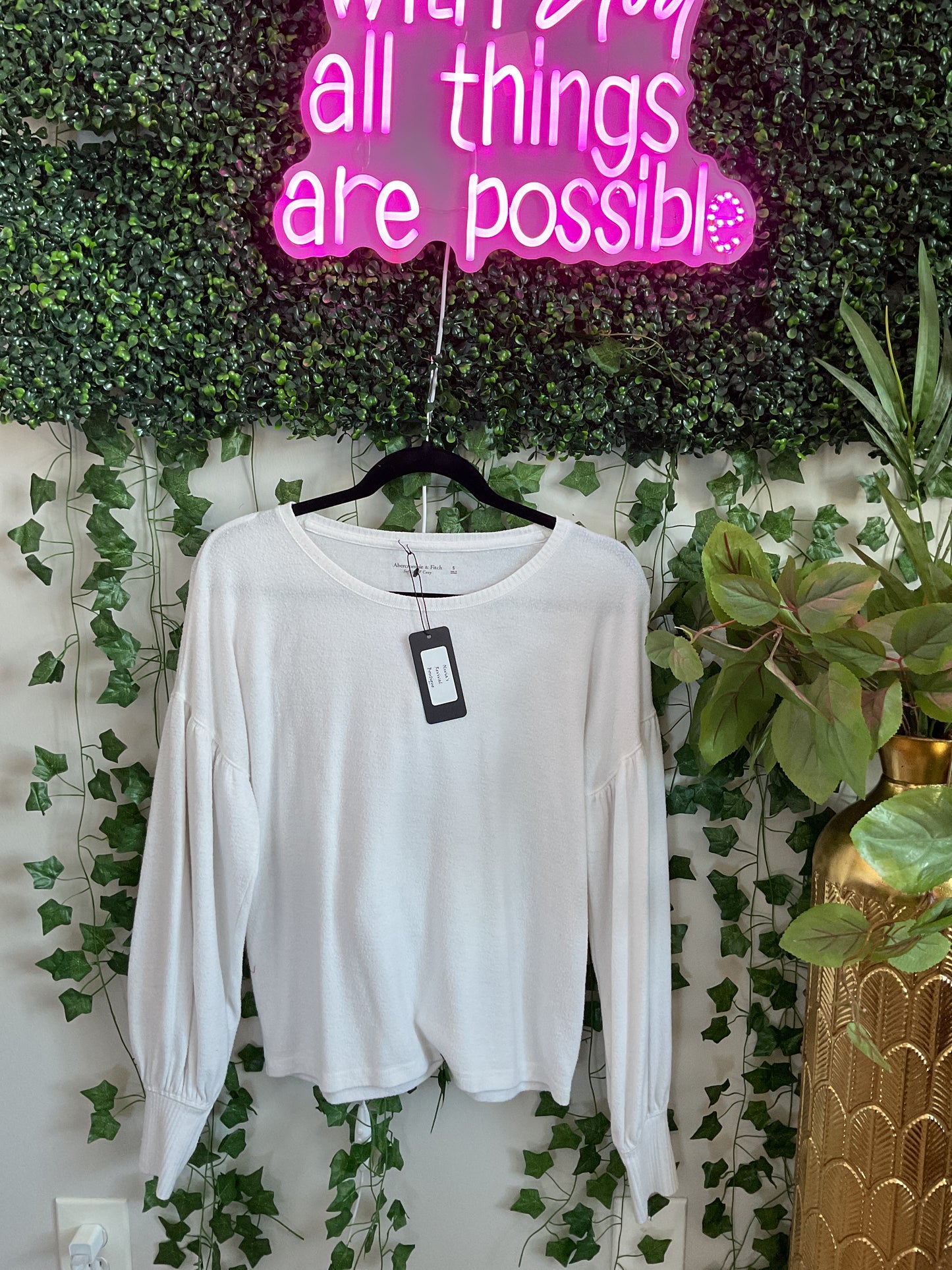 White Puffed Sleeve Top GW
