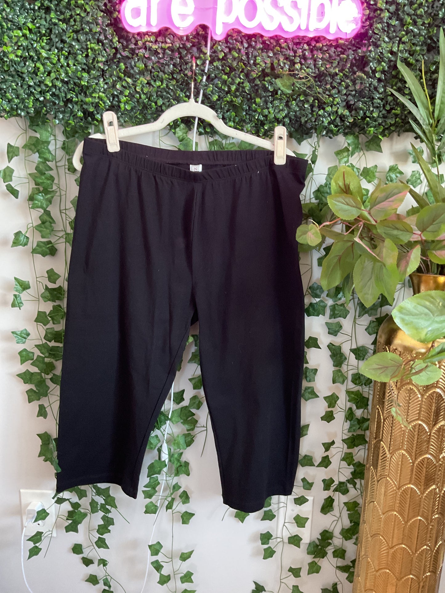 Premium Cotton Capri Leggings